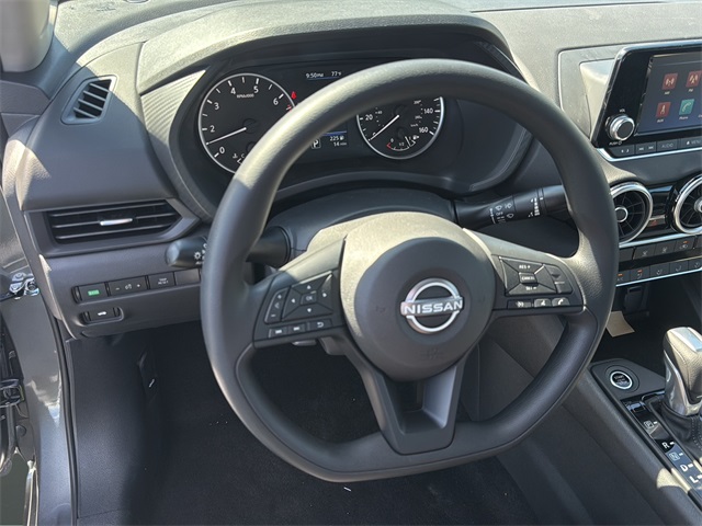 2025 Nissan Sentra S photo 13