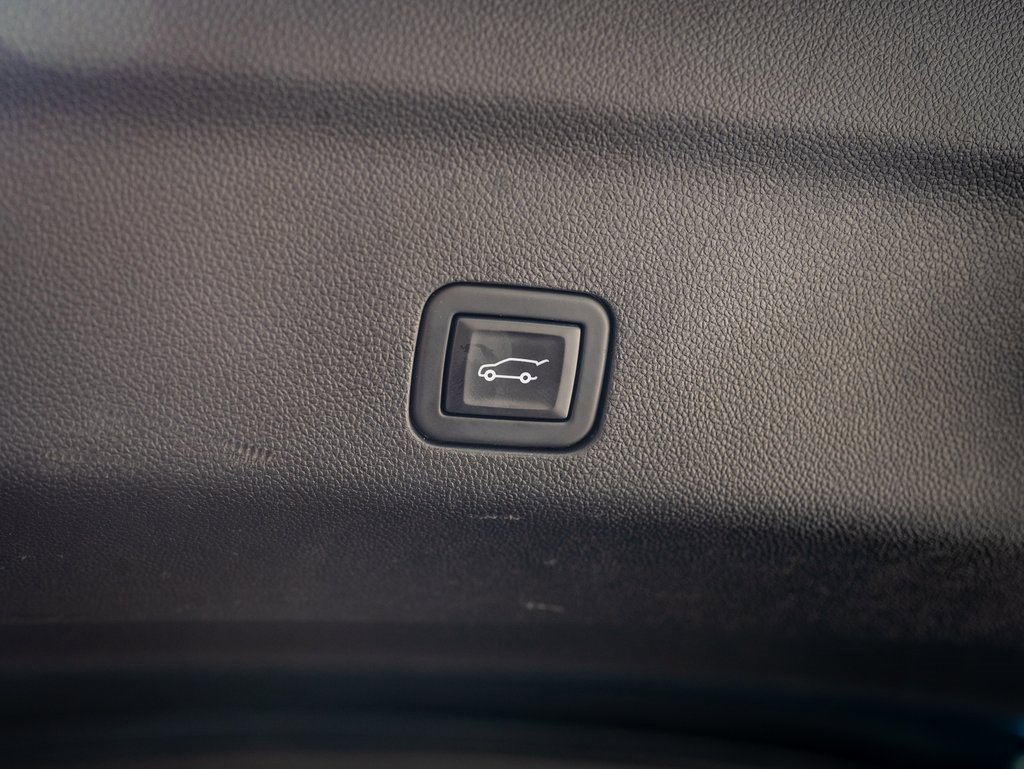 2021 Cadillac Escalade ESV Sport Platinum photo 16