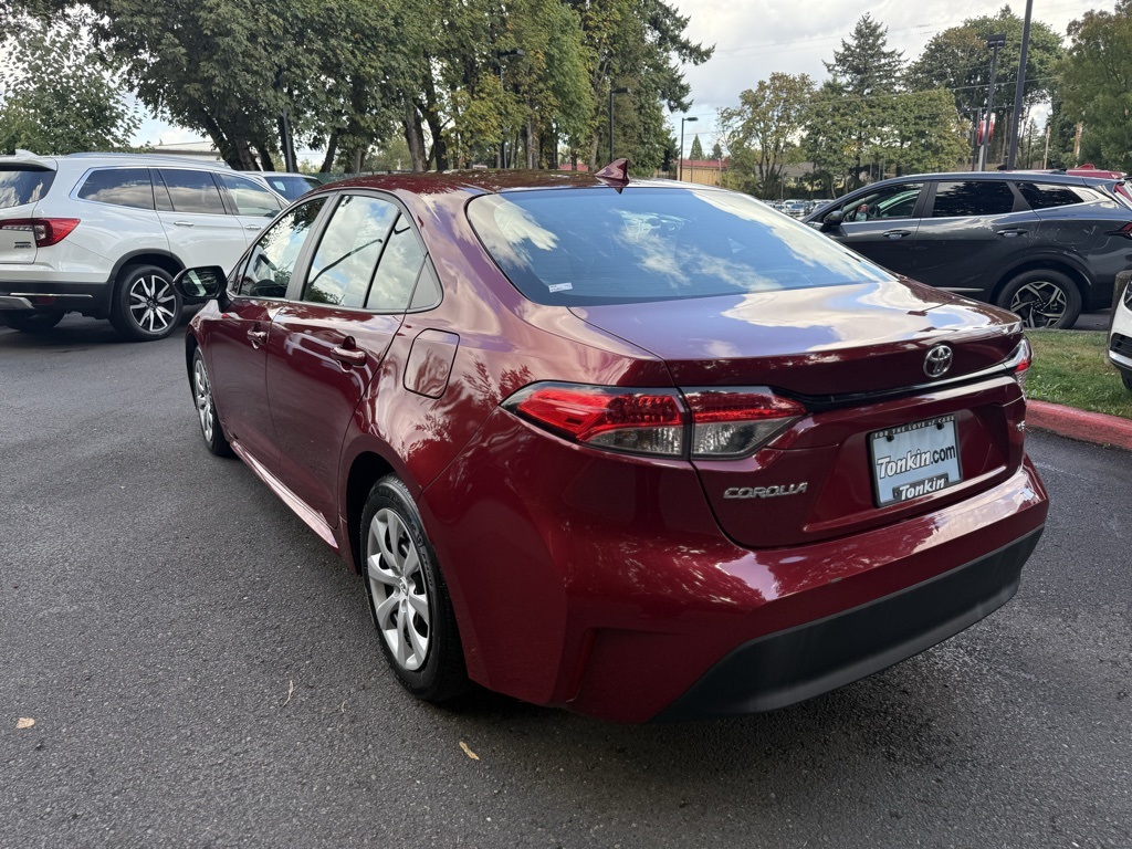 2024 Toyota Corolla LE photo 10