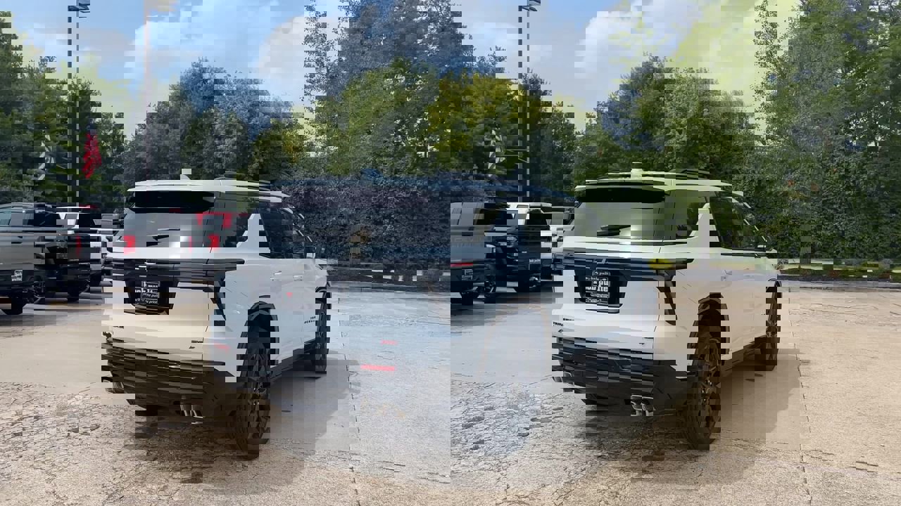 2026 Chevrolet Traverse RS photo 7