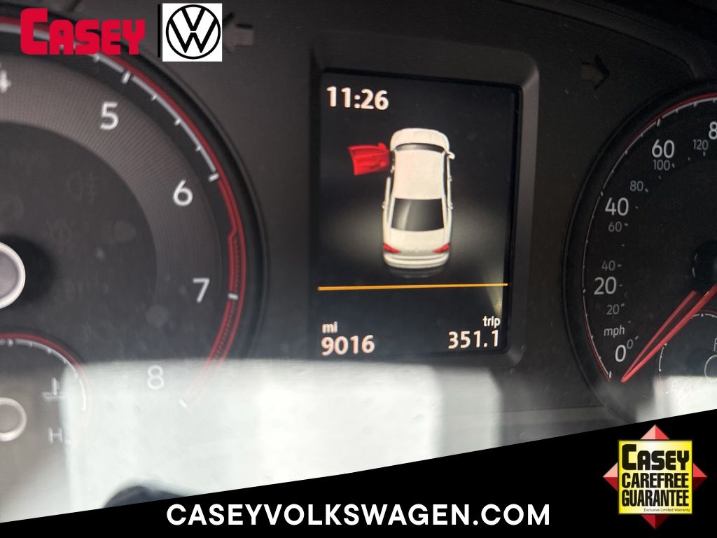 2020 Volkswagen Passat SE's photo