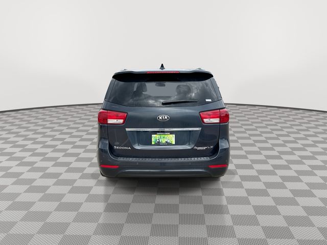 2017 Kia Sedona LX photo 7