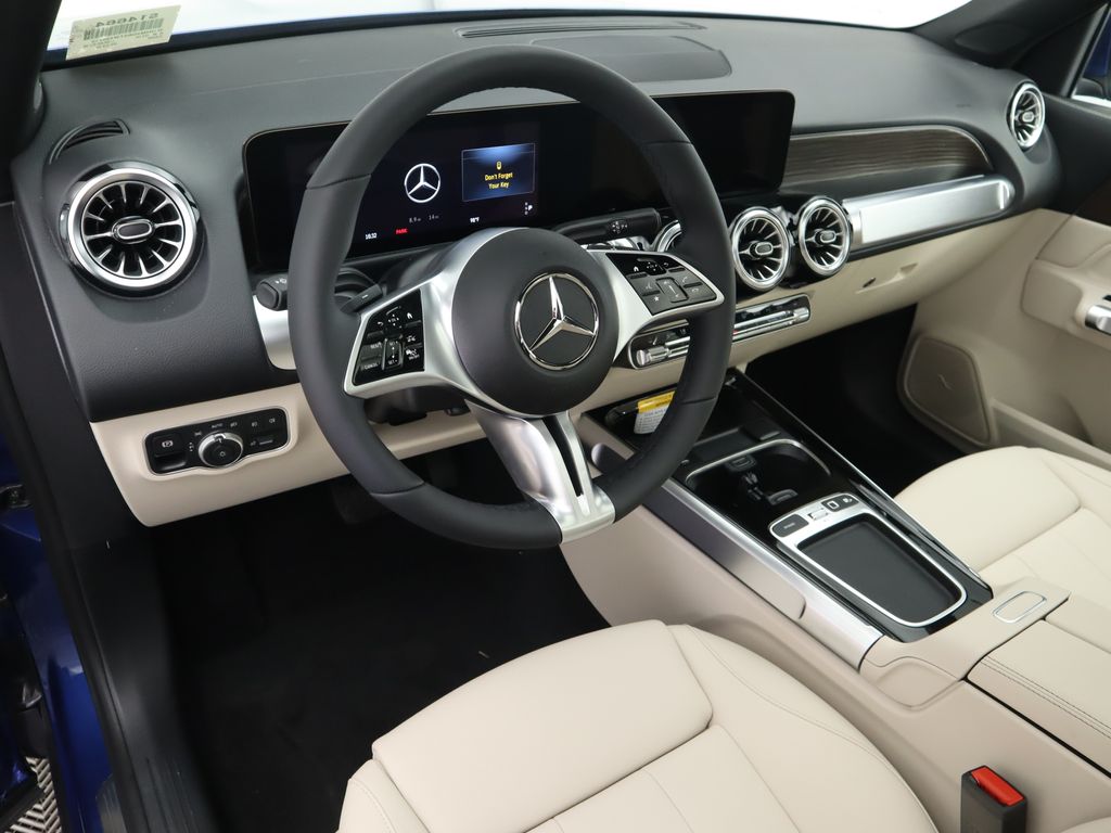 2026 Mercedes Benz GLB 250 photo 10