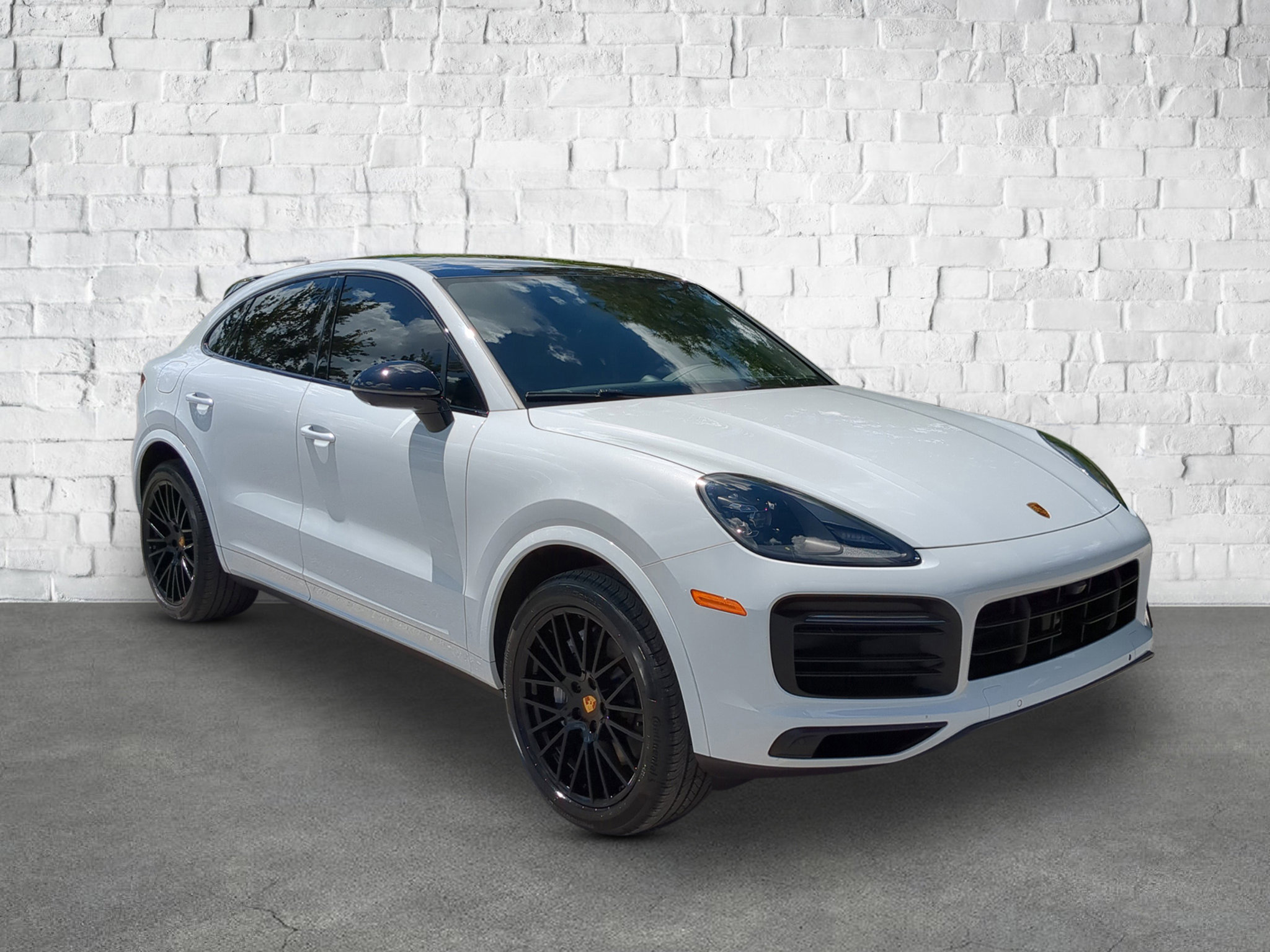 2023 Porsche Cayenne Platinum Edition photo 7