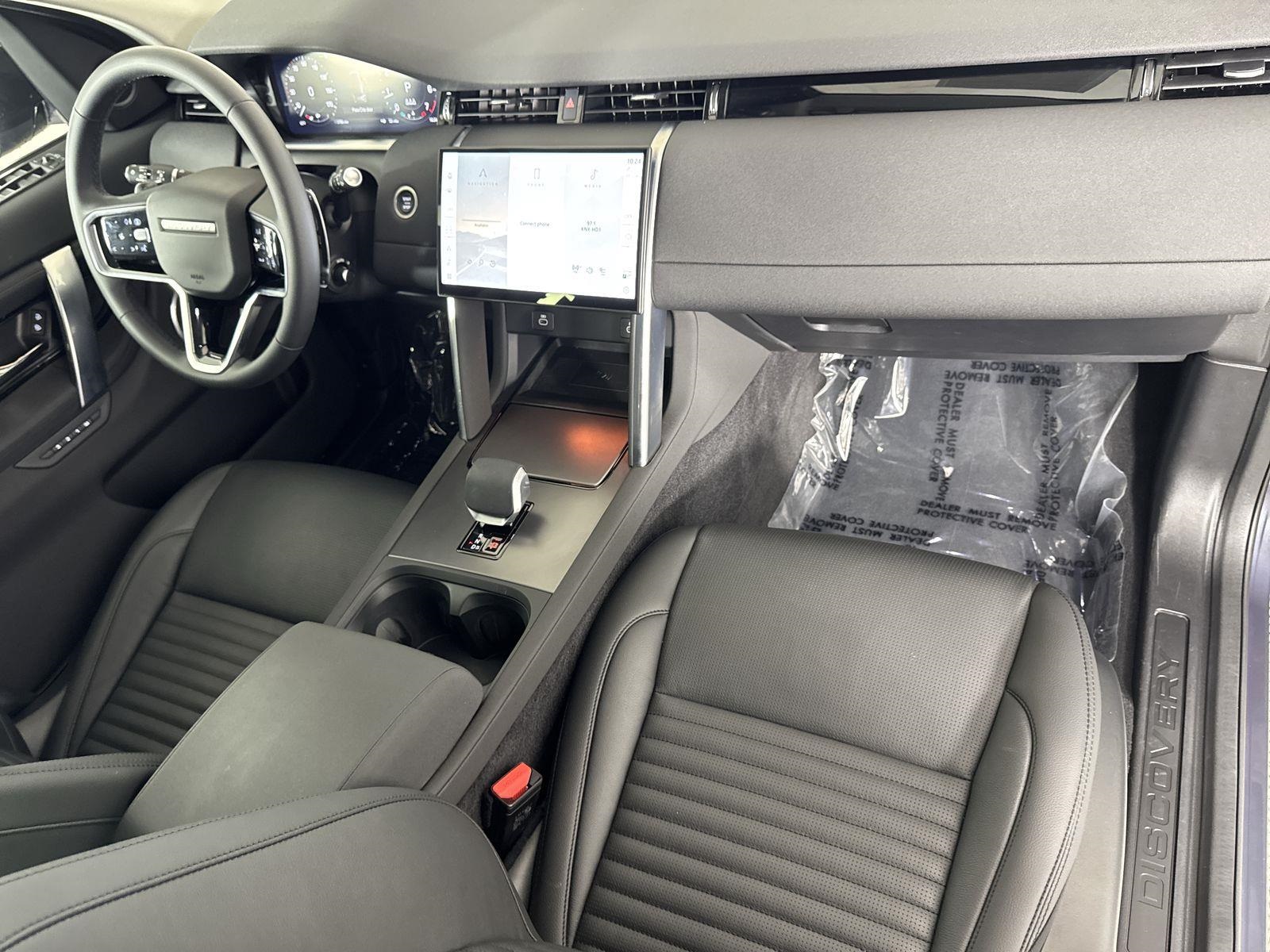 2025 Land Rover Discovery Sport S photo 36