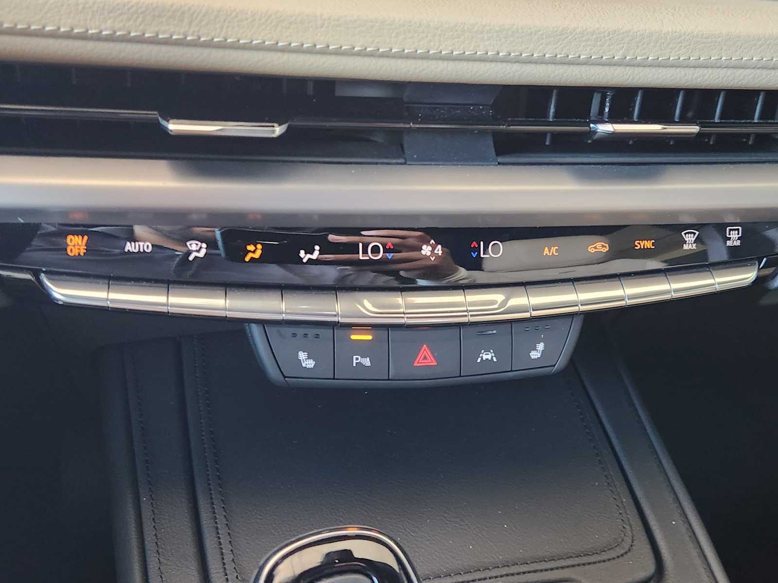 2025 Cadillac XT4 Premium Luxury photo 12