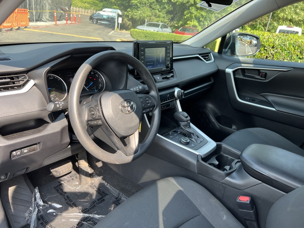 2021 Toyota RAV4 Hybrid LE photo 9