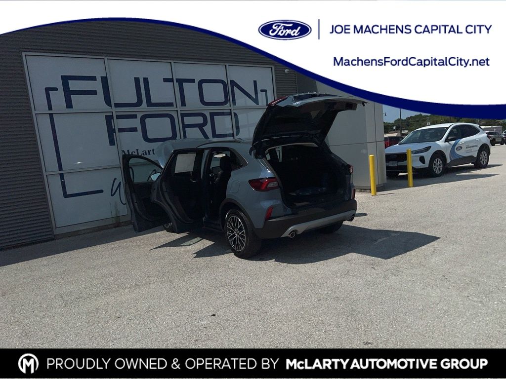 2025 Ford Escape Plug-In Hybrid photo 4