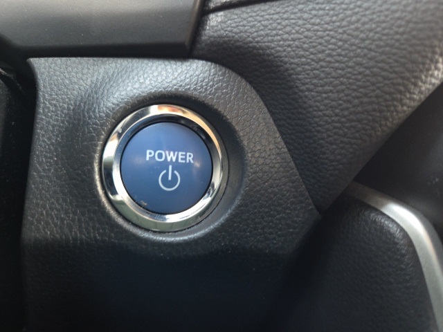 2019 Toyota RAV4 Hybrid XLE photo 29