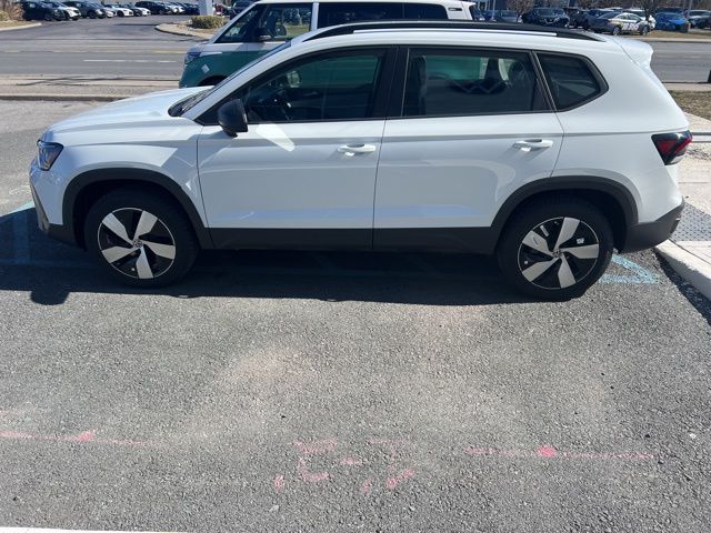 2025 Volkswagen Taos S photo 8