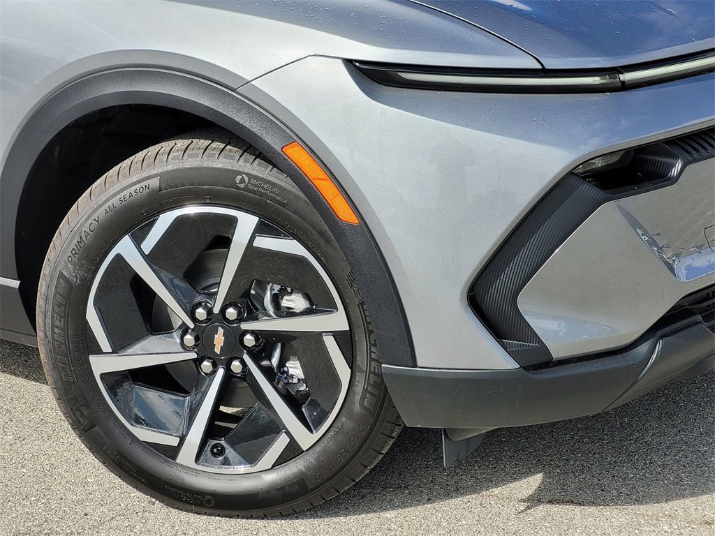 2026 Chevrolet Equinox EV 1LT photo 6