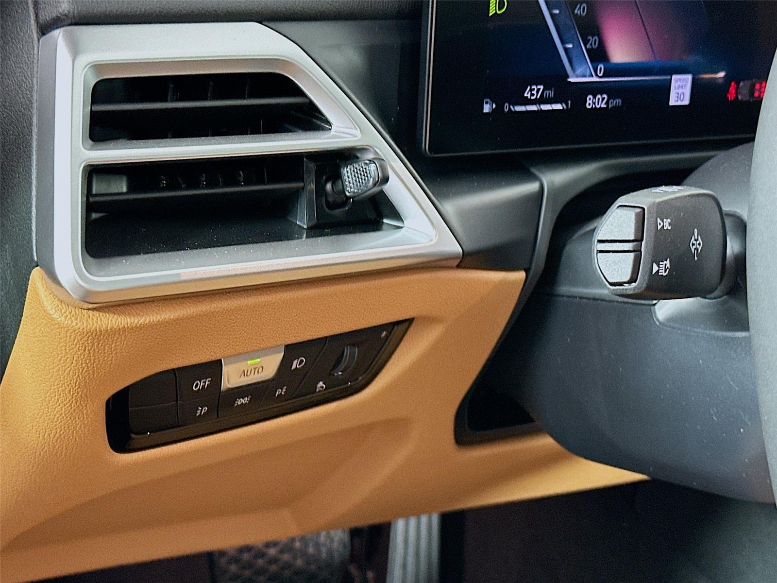 2025 Bmw 330i xDrive photo 10