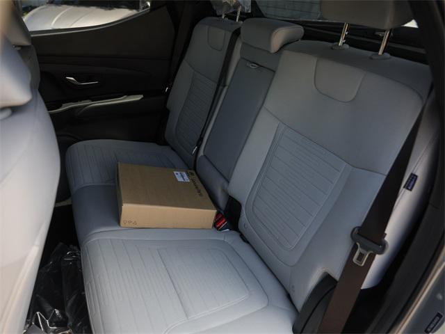 2025 Hyundai Santa Cruz SE photo 18