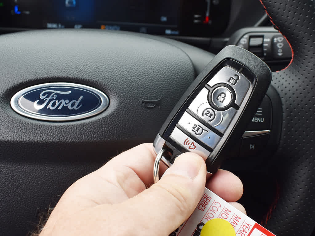 2024 Ford Escape ST-Line photo 9