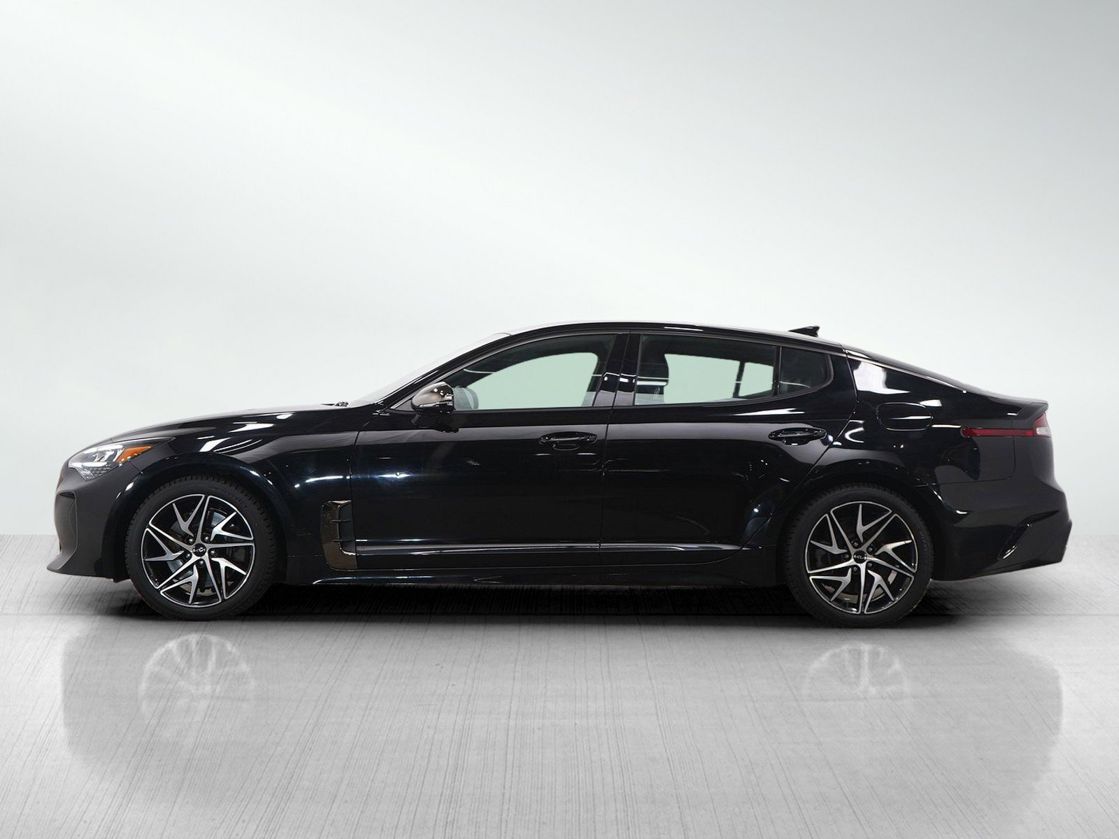 Used 2022 Kia Stinger GT-Line with VIN KNAE35LD8N6113804 for sale in Wayzata, Minnesota