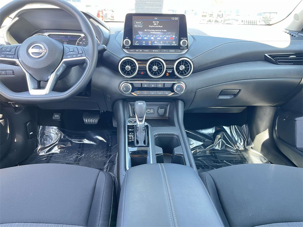 2025 Nissan Sentra SV photo 25