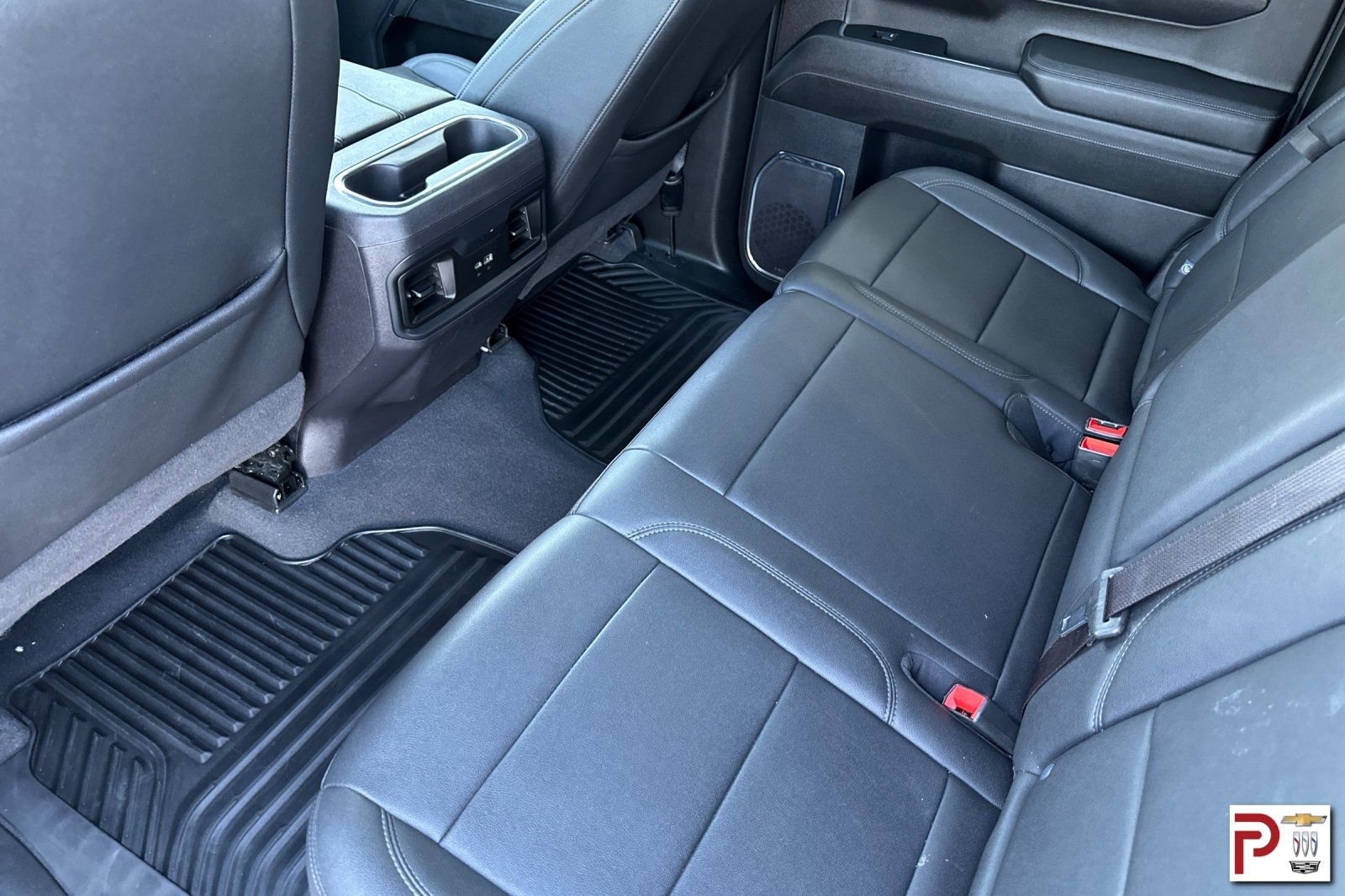 2024 Chevrolet Silverado 1500 RST photo 13