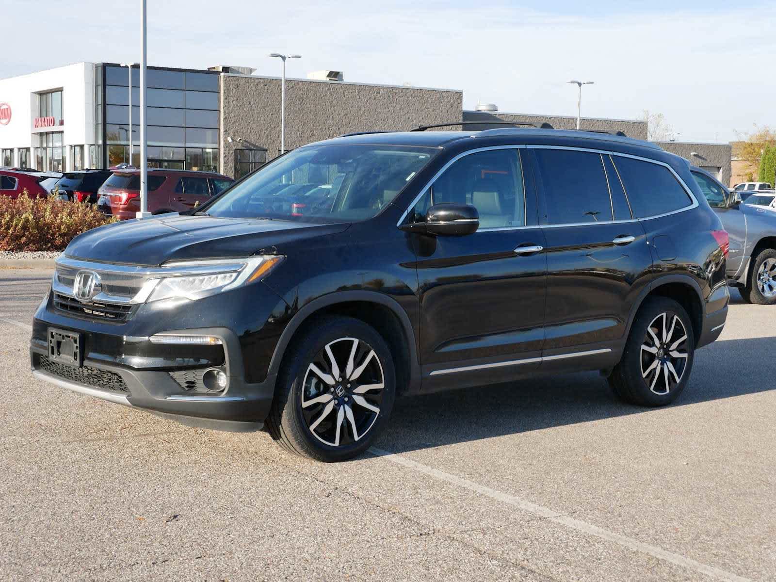 Used 2020 Honda Pilot Elite with VIN 5FNYF6H00LB043252 for sale in Mankato, Minnesota