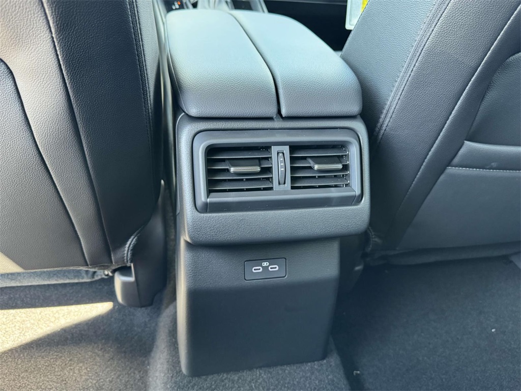 2025 Mazda CX-50 Premium photo 16