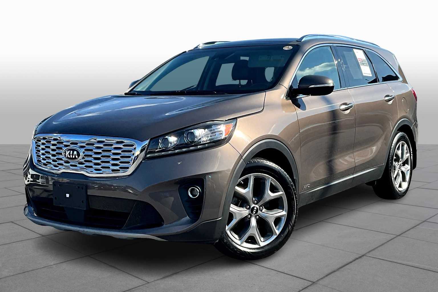 2023 Nissan Kicks SV photo 2