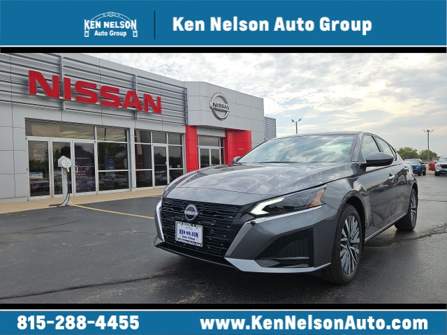 2025 Nissan Altima SV's photo