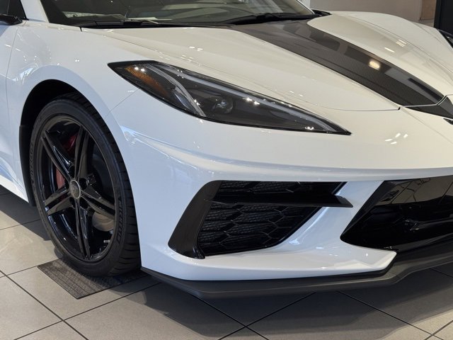 2026 Chevrolet Corvette Stingray 2LT photo 3