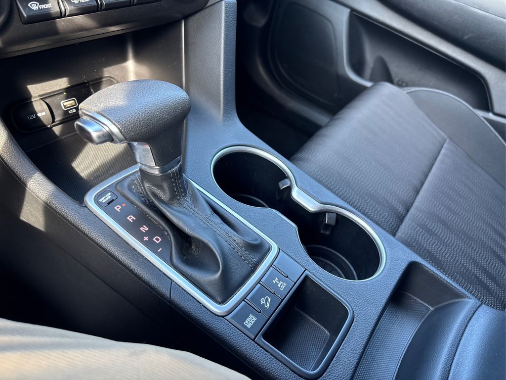 2022 Kia Sportage LX photo 29