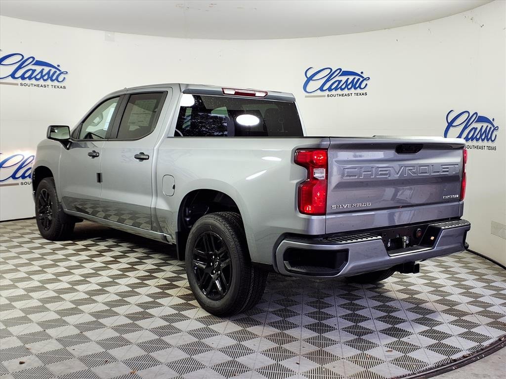 2026 Chevrolet Silverado 1500 Custom photo 2