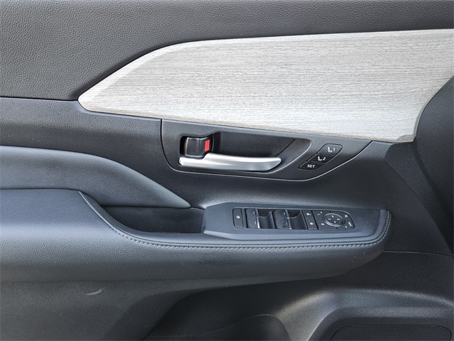 2024 Toyota Grand Highlander Platinum photo 34