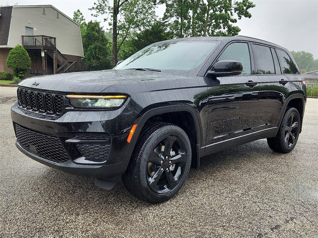 2025 Jeep Grand Cherokee Altitude X photo 2