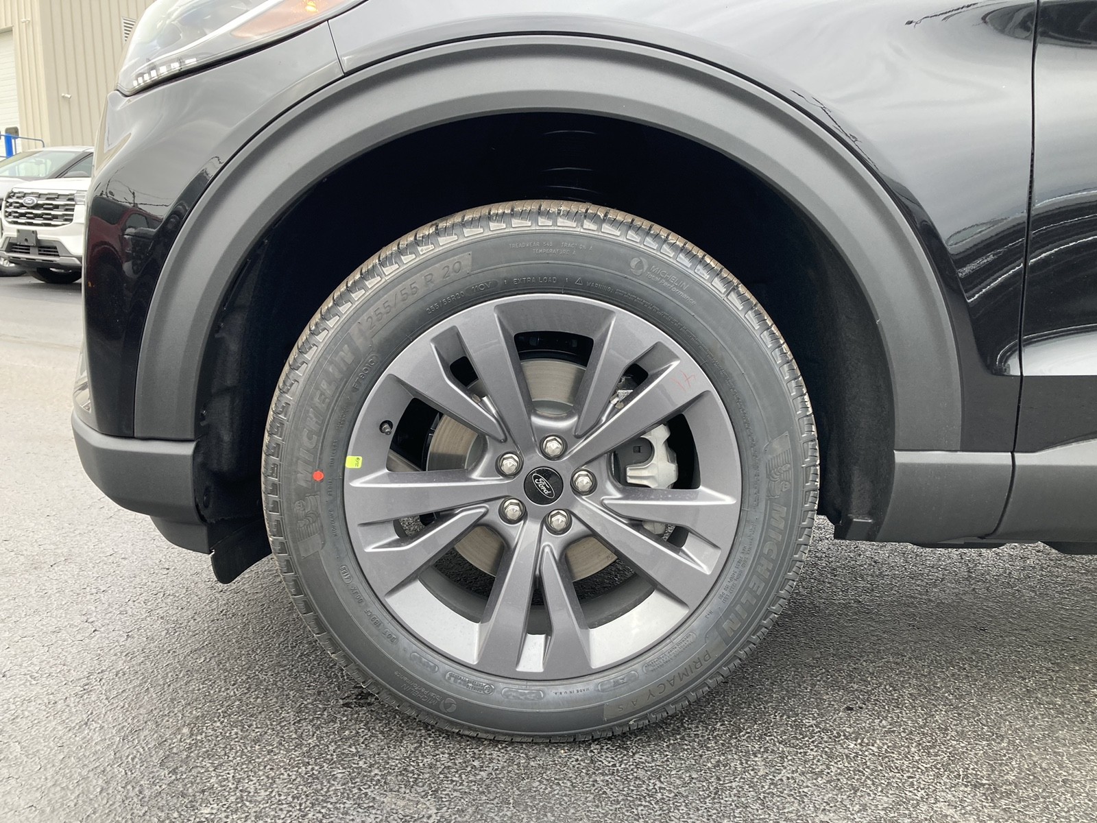 2026 Ford Explorer photo 3