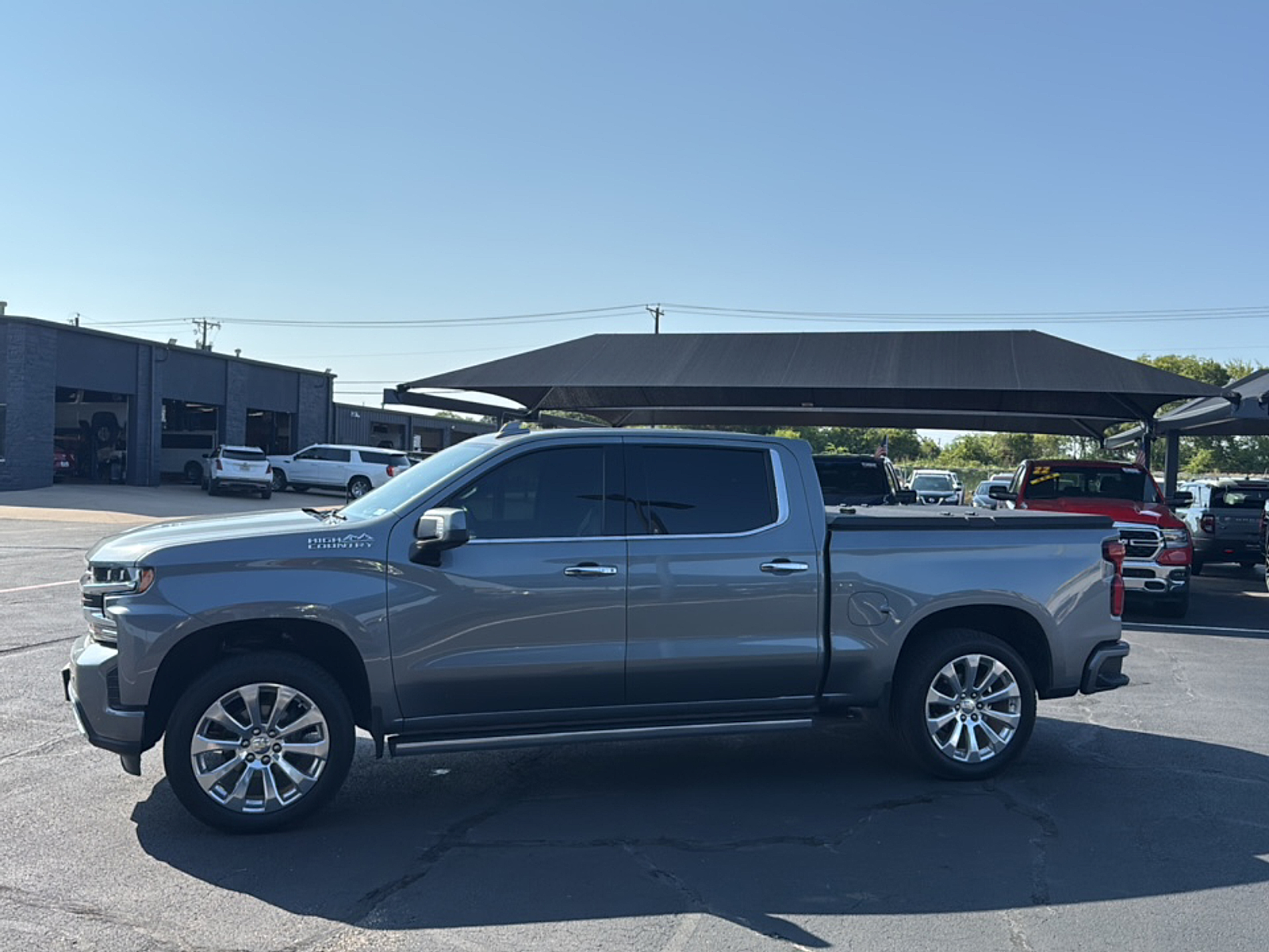 2021 Chevrolet Silverado 1500 High Country photo 2