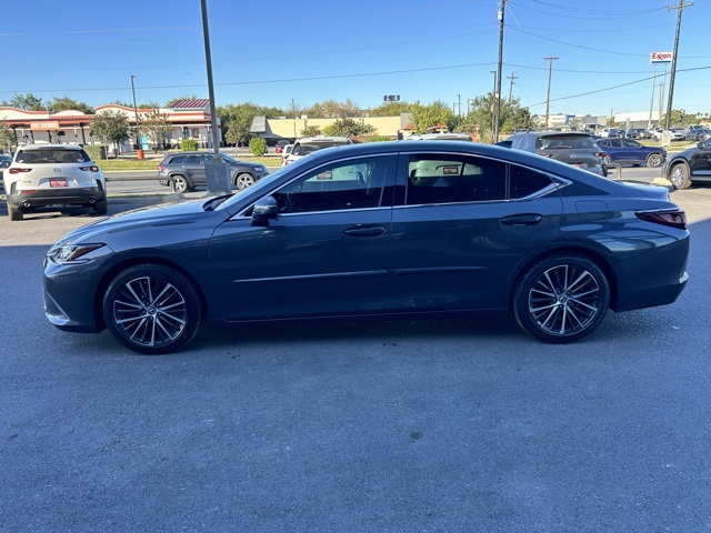 2022 Lexus ES 350 photo 4