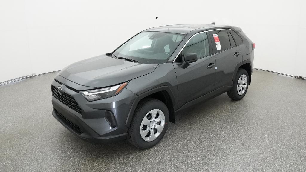 2025 Toyota RAV4 LE's photo