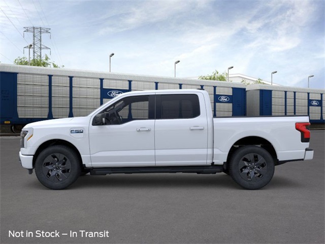2025 Ford F-150 Lightning photo 3