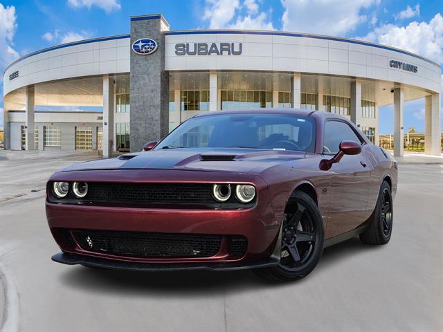 2017 Dodge Challenger R/T's photo