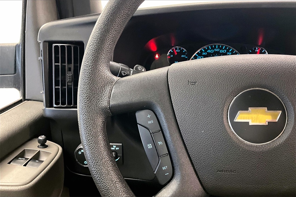 2020 Chevrolet Express 2500 LT photo 15