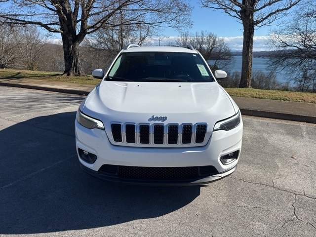 2019 Jeep Cherokee Latitude photo 2