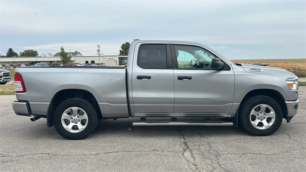 2019 Ram 1500 Tradesman photo 2
