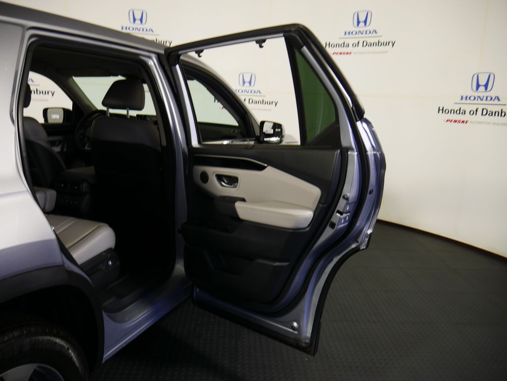 2025 Honda Pilot EX-L photo 6