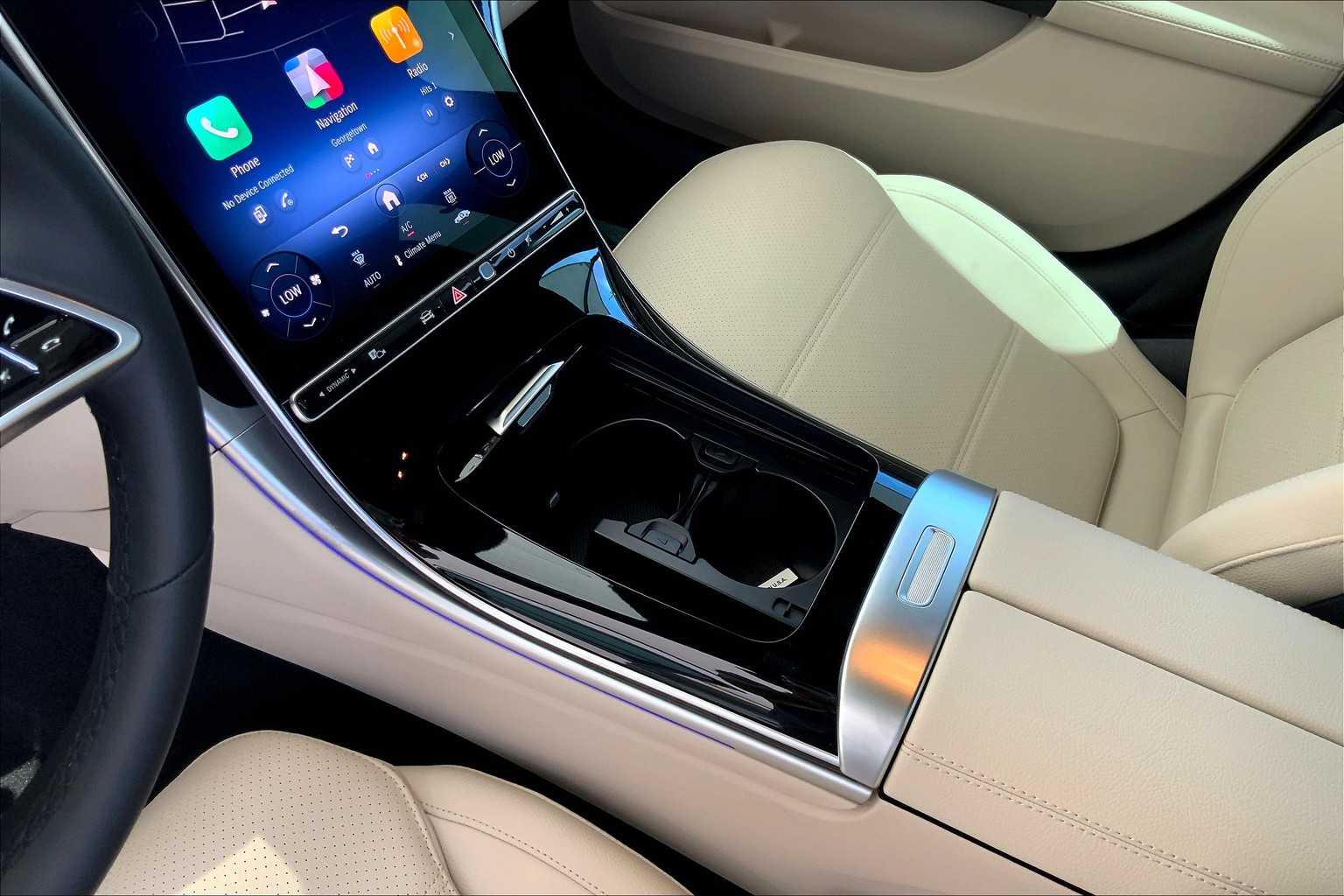 2025 Mercedes Benz C 300 photo 11
