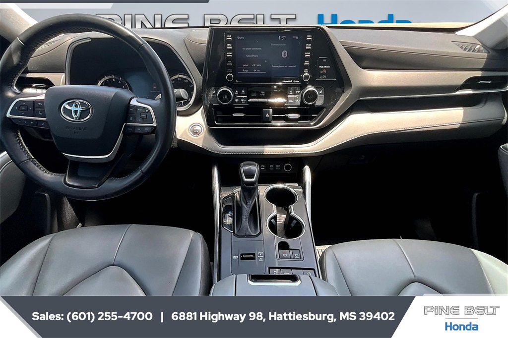 2022 Toyota Highlander XLE photo 11