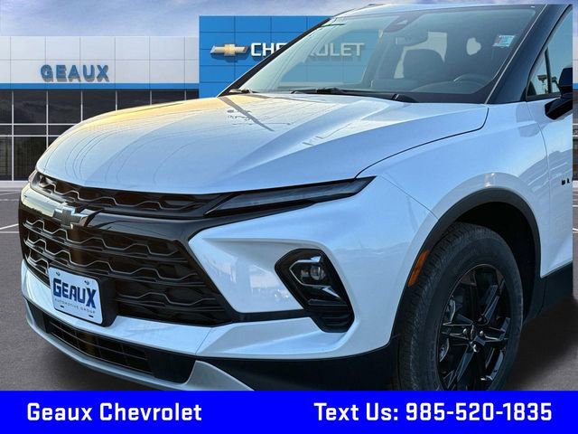 2025 Chevrolet Blazer 3LT photo 2