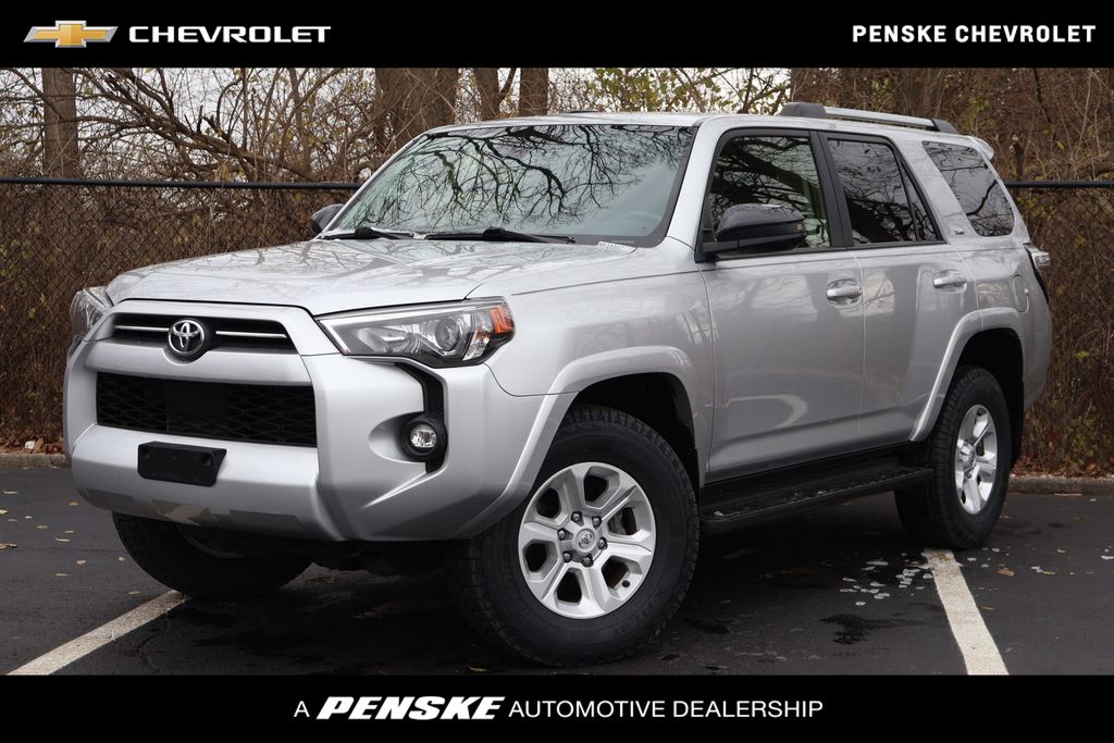 2024 Toyota 4Runner SR5's photo
