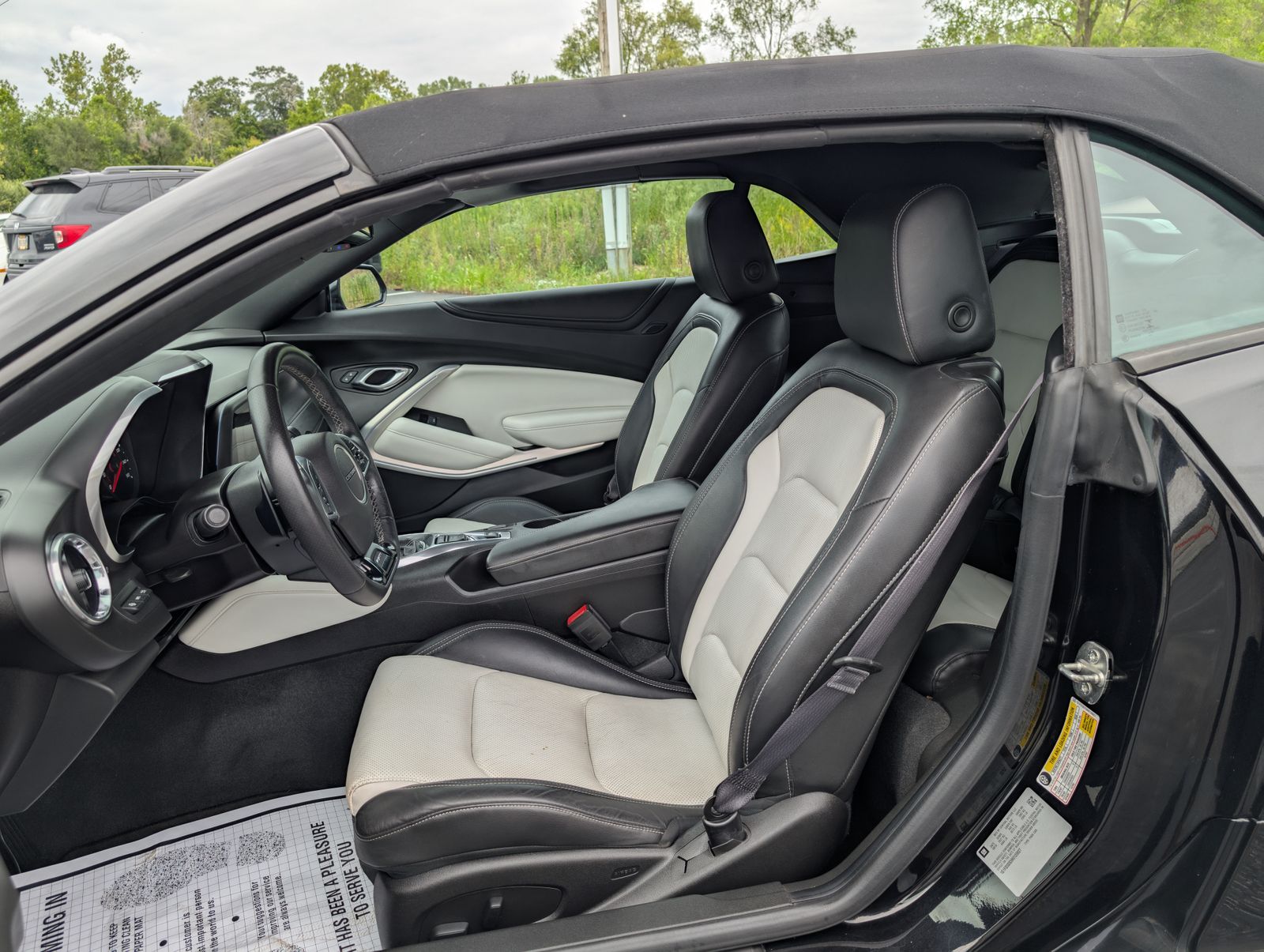 2017 Chevrolet Camaro 2LT photo 10