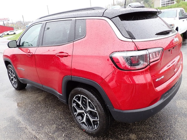 2025 Jeep Compass Limited photo 3