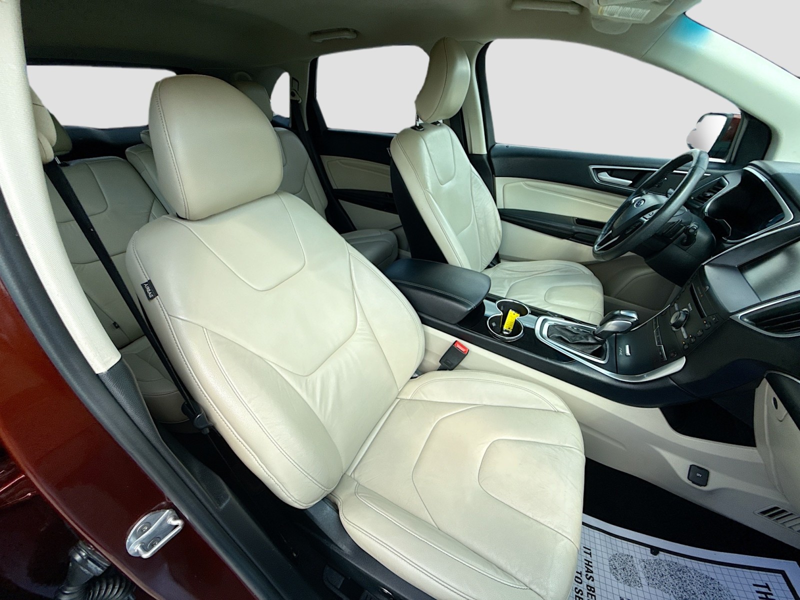 2015 Ford Edge Titanium photo 25