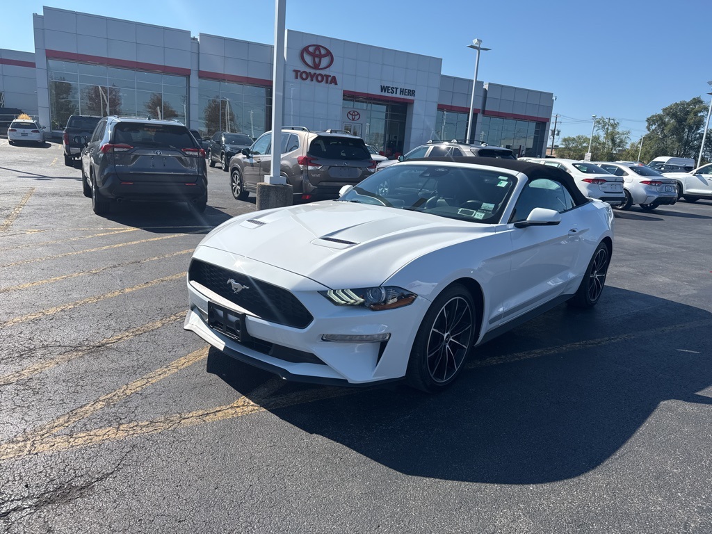 2022 Ford Mustang EcoBoost Premium photo 3