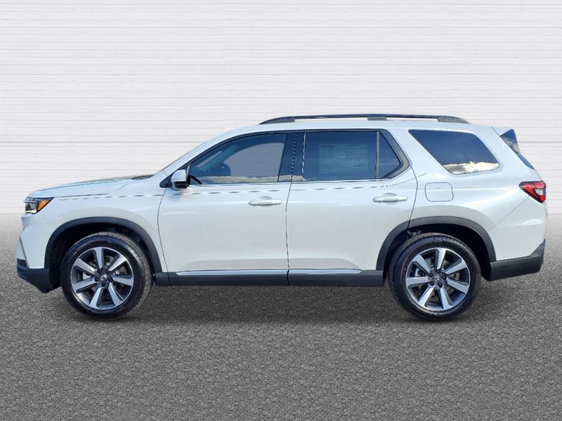 2025 Honda Pilot Touring photo 2