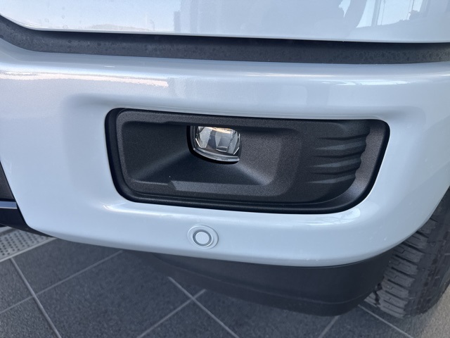 2025 Ford F-150 XLT photo 4